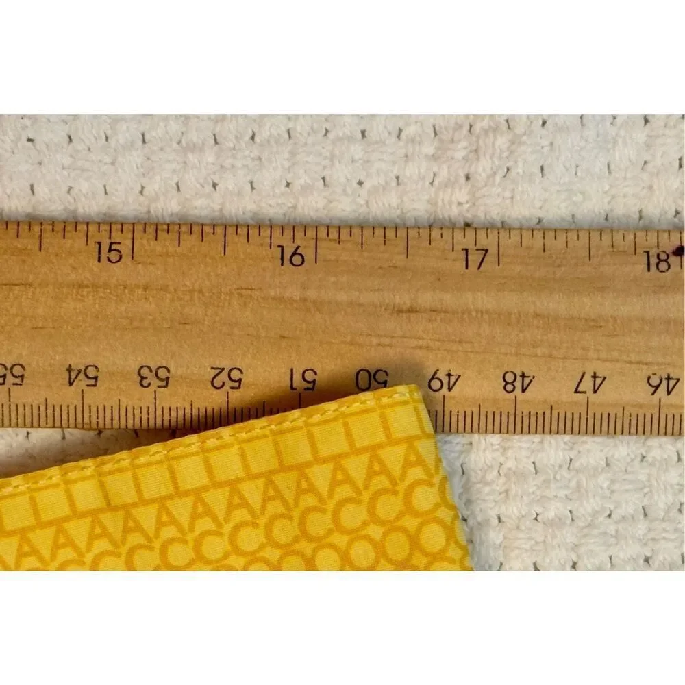 Lacoste Netted Yellow Men’s Board Swim Trunks Large - Picture 9 of 10